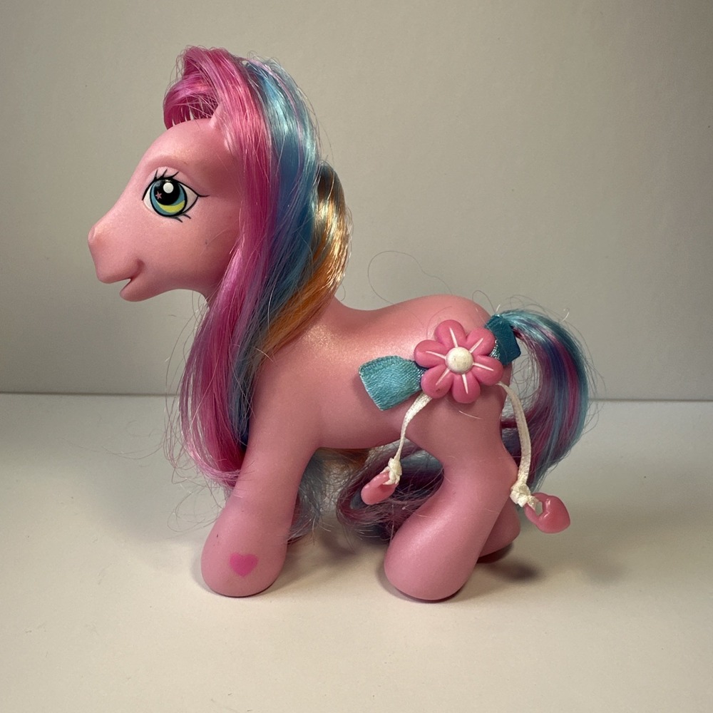 Vintage My Little Pony G3 Pink Pony Figure w/ Ribbon Flower Cutie Mark
